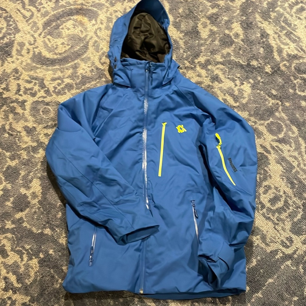 Men’s Volkl ski jacket